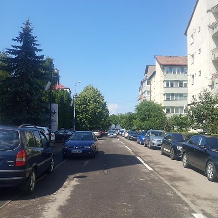 شقة Parc Side Apartament Bistriţa المظهر الخارجي الصورة